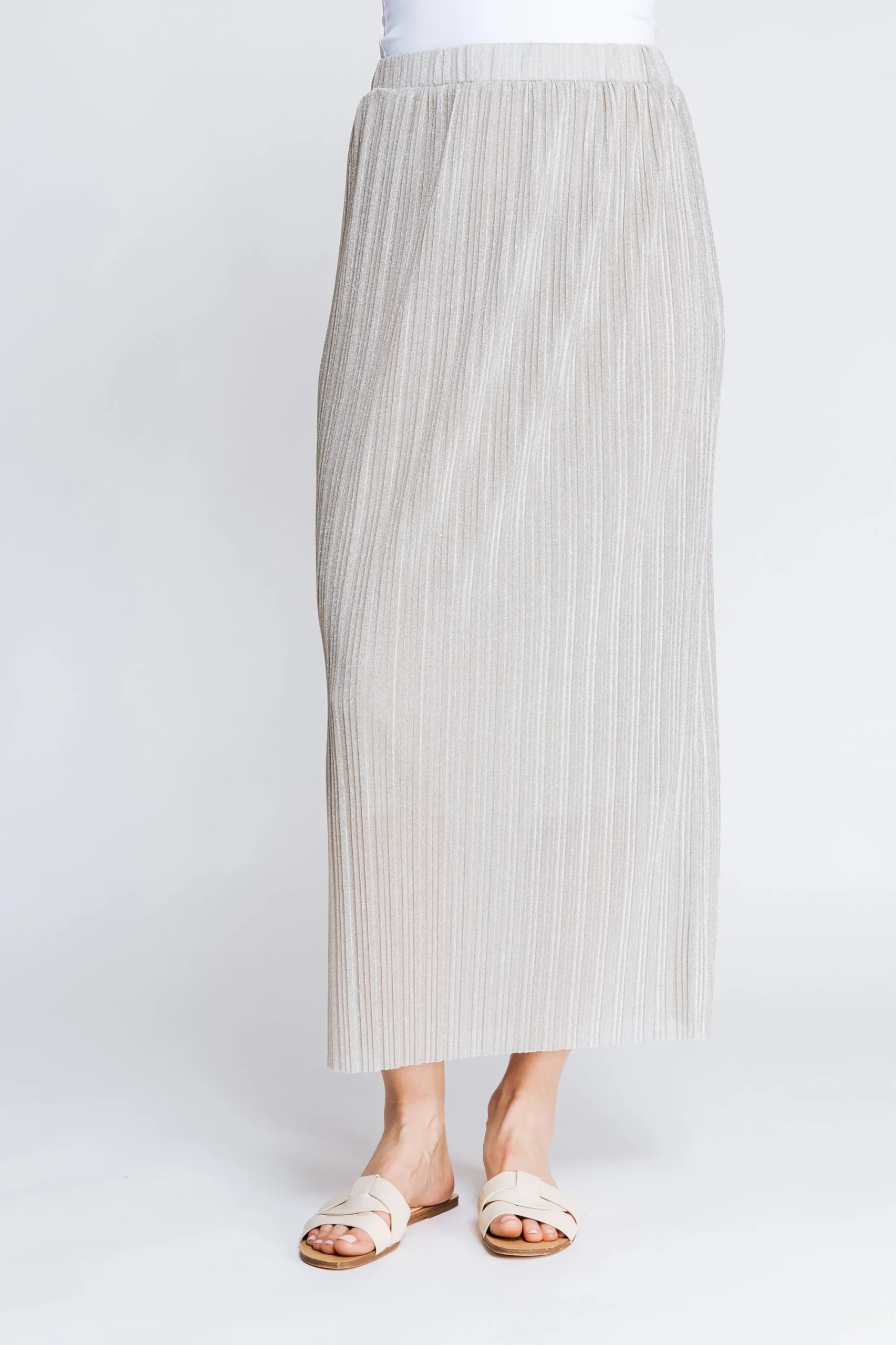 New ISELLE Damen Röcke & Shorts