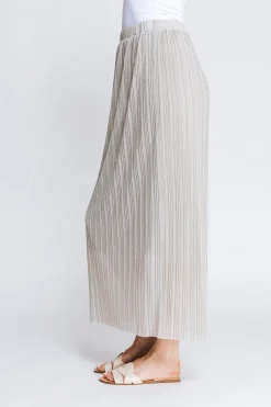 New ISELLE Damen Röcke & Shorts