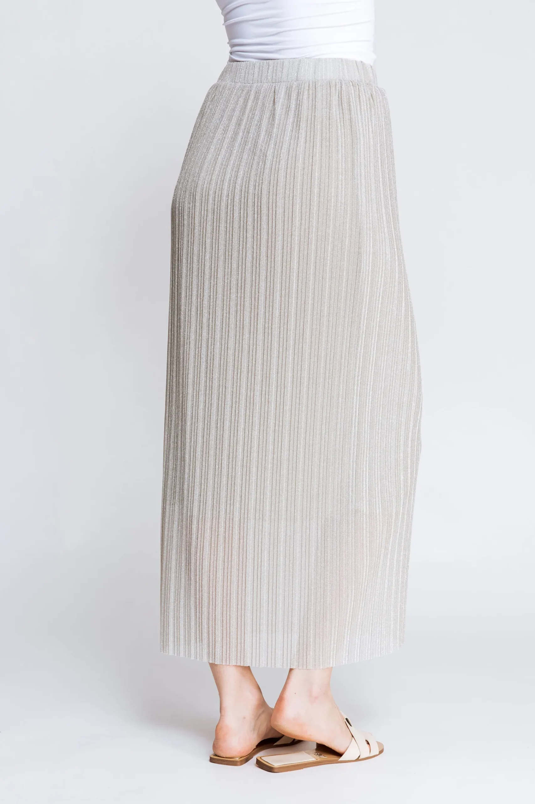 New ISELLE Damen Röcke & Shorts